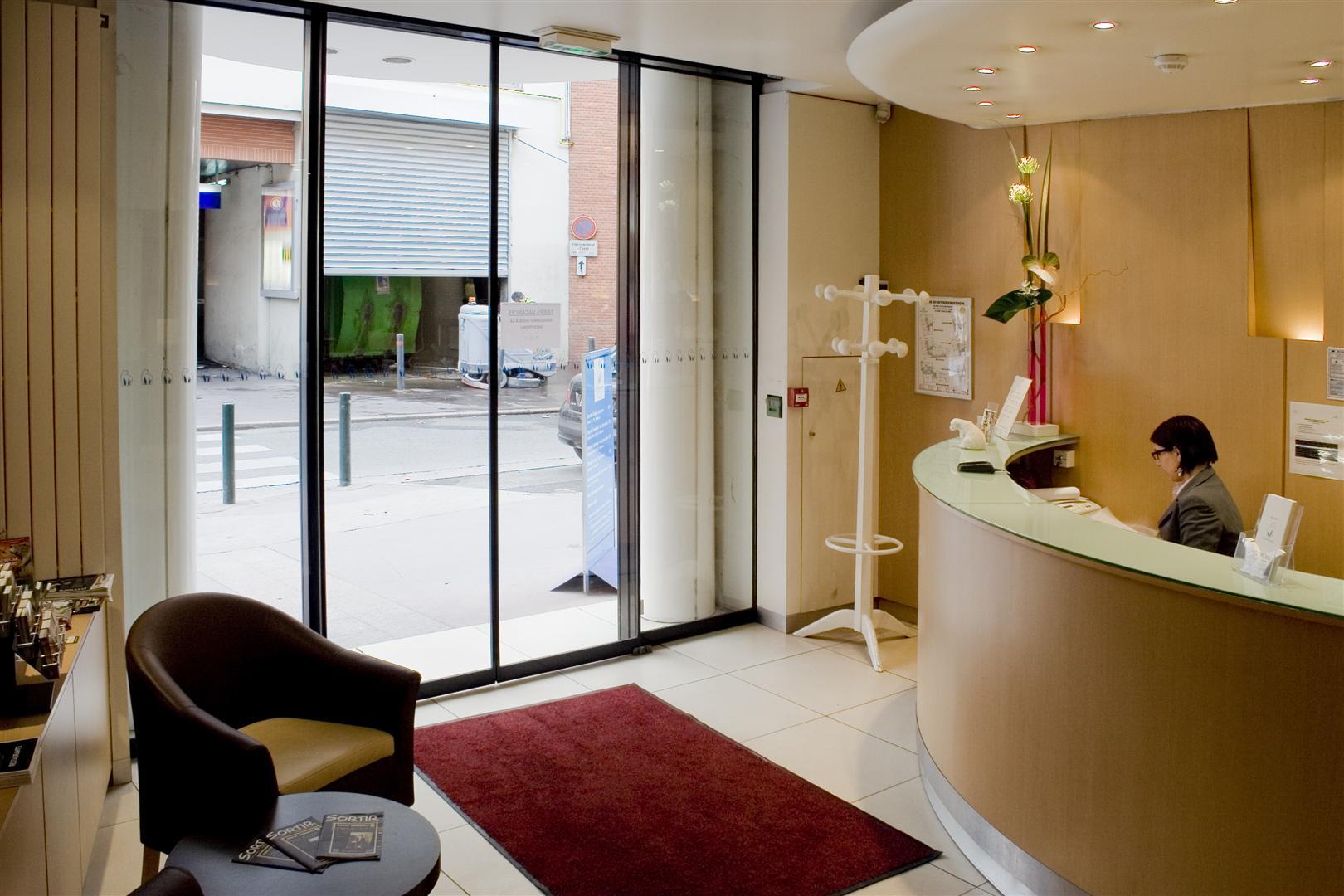 Hotel Ours Blanc - Victor Hugo Toulouse Exterior photo