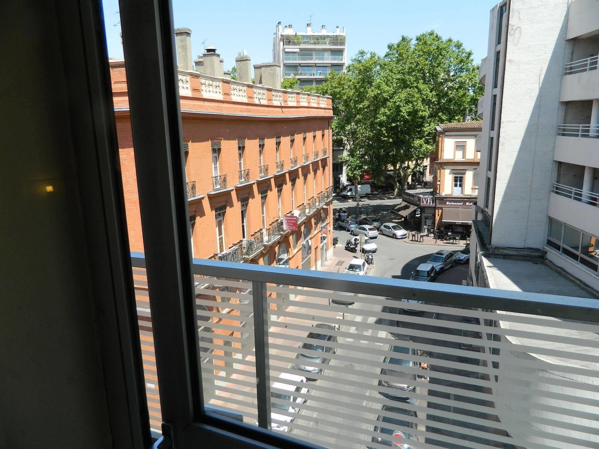 Hotel Ours Blanc - Victor Hugo Toulouse Exterior photo